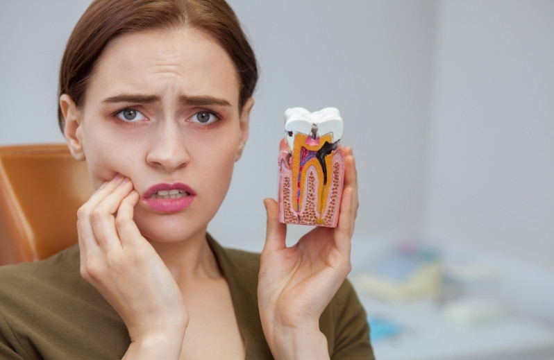 what you should do and avoid if you face any dental emergency