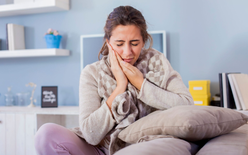 Difference between toothache & dental emergency