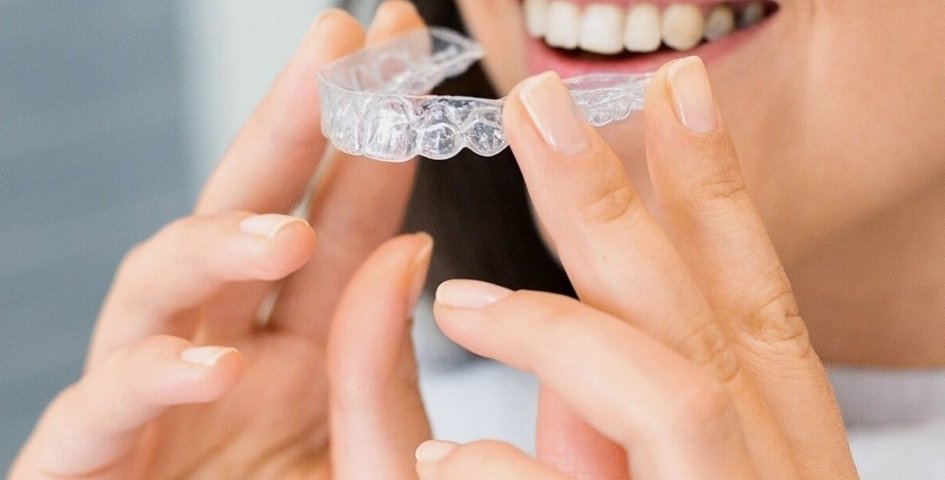 https://www.mayoclinic.org/brushing-and-flossing-for-oral-health/img-20007113