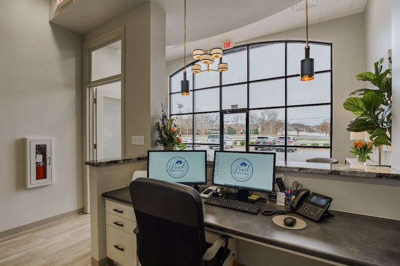 reception pearl dental studio